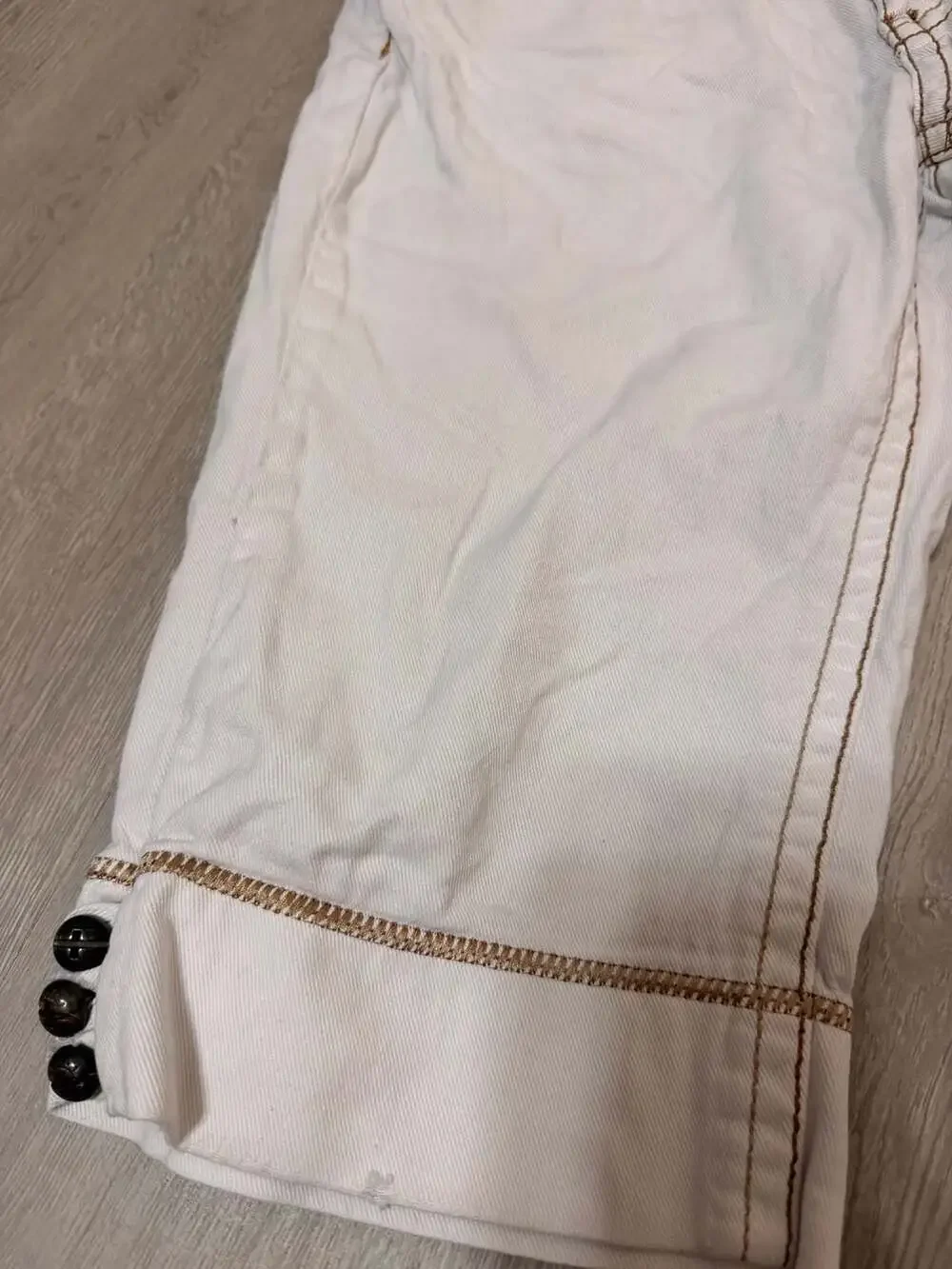 Industrial Cotton Y2K White Denim Bermuda Shorts with Thick Contrast Stitching S